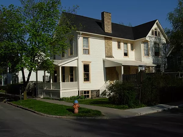 Sunny downtown apartment, near bus stop.