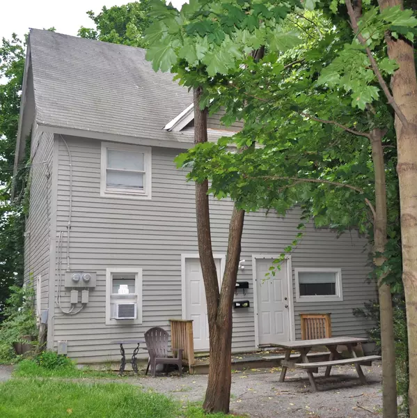 Great 8 bedroom whole house on two floors tucked away 