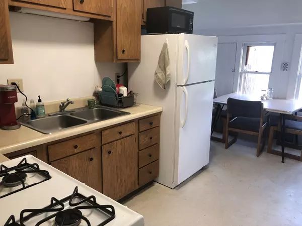 210 Delaware Av #5