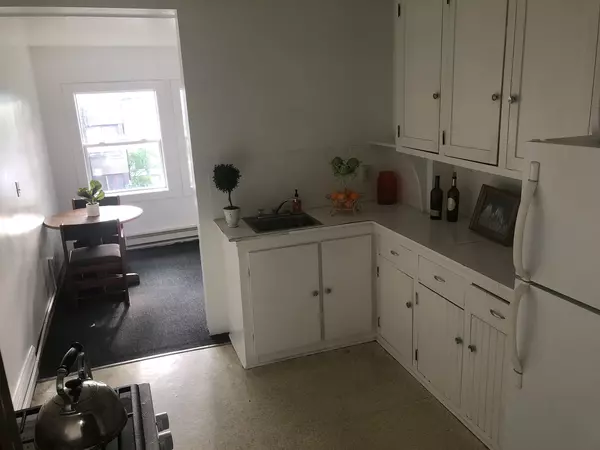 Upper Collegetown - 3 Bedrooms - 210 Delaware #4