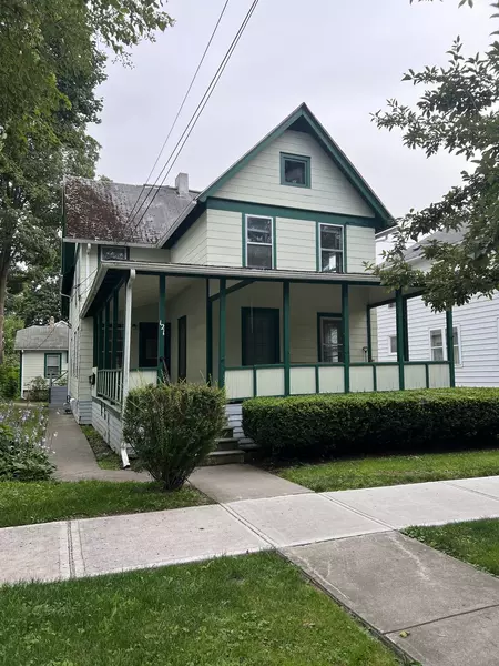 Fall Creek Beauty!! Three Bedroom or By the Room
