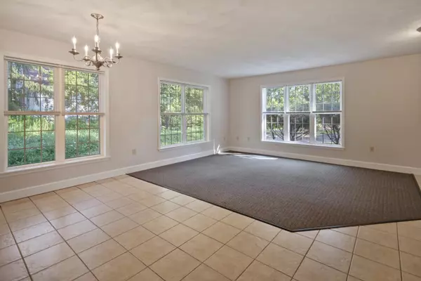 3BR+2.5Bath Exceptional Cayuga Heights - Walking Distance to Cornell