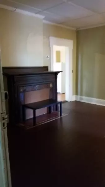 2 BR Apt. less than 10 minute walk to the Cornell Law School