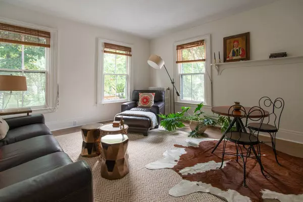 Luxury 1BR Furnished – Walk to Commons & Parks – Flexible Lease Terms