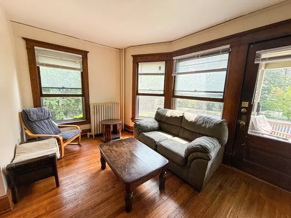 Gorgeous 4 Bdrm 2 Bath Furnished Apt Just a 10 Minute Walk to Cornell