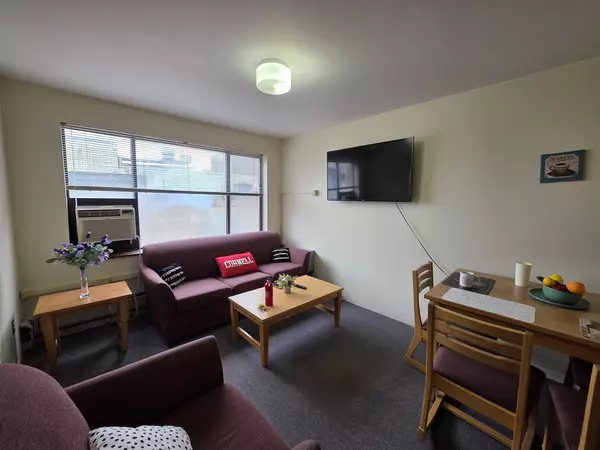 5-Bedroom Close to Cornell!