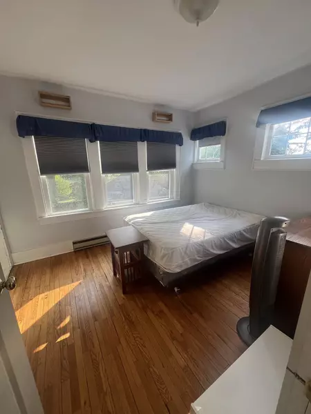 4 Bed / 2 Bath House for Rent – 312 Elwood Ave (Prime Cornell Location