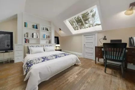Large home open to grad students. 