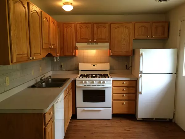 Sunny Apartment in a Nice Neighborhood