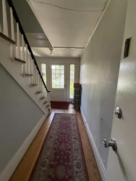 Sunny Apartment in Historic Neighborhood, #1