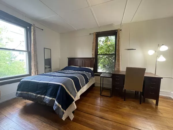 Single for Rent (room 202)