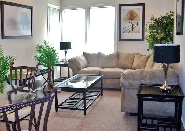 9 Bed House on 3 Floors, Includes Parking