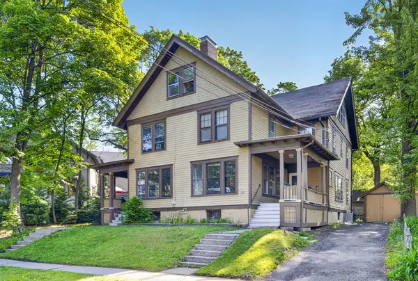 Furnished 4 bedroom duplex walking distance to campus