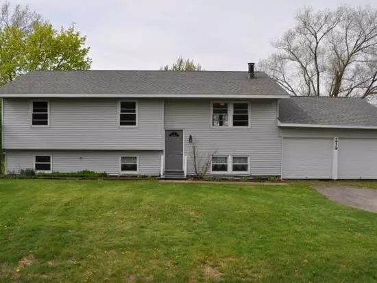 One bedroom ($800 Utilities included, Furnished, on East Hill in Ithaca/ available  from March-2025)